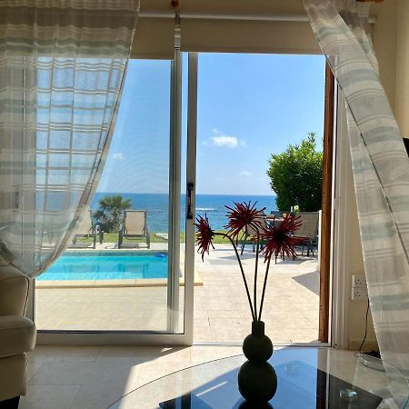 Amazing Front Line Villa In Coral Bay Peyia Buitenkant foto