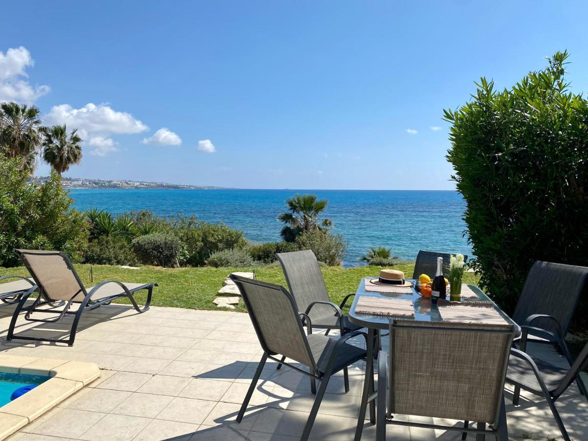 Amazing Front Line Villa In Coral Bay Peyia Buitenkant foto